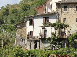 Casale in Vendita a Bagnone, 45'000€, 50 m²