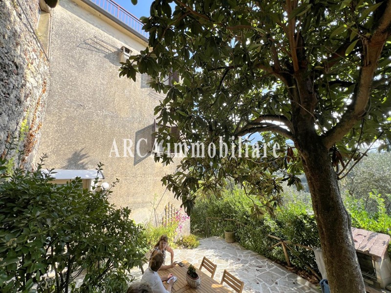 Casa Indipendente in Vendita a Camaiore, 245'000&euro;, 130 m²