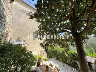 Casa Indipendente in Vendita a Camaiore, 245'000&euro;, 130 m²