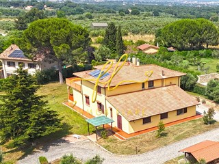 Villa in Vendita a Casale Marittimo, 1'350'000€, 426 m²