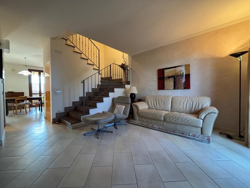 Casa Indipendente in Vendita a Cerreto Guidi, 339'000€, 210 m², con Box