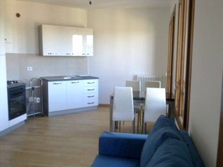 Bilocale in Vendita a Siena, 330'000€, 70 m², arredato, con Box