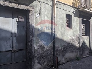 Casa Indipendente in Vendita a Bronte, 29'000&euro;, 60 m²