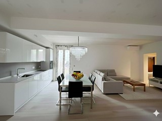 Quadrilocale in Vendita a Mantova, 248'000&euro;, 116 m²