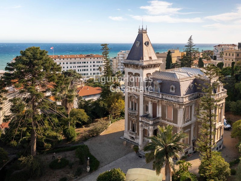 Villa in Vendita a Sanremo, 7'500'000€, 1165 m²