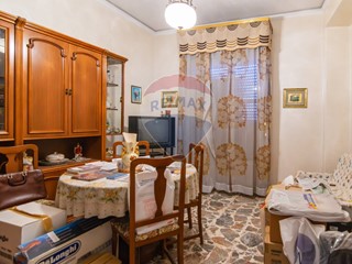 Quadrilocale in Vendita a Acireale, 90'000&euro;, 125 m²