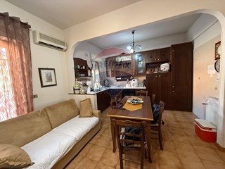 Quadrilocale in Vendita a San Giovanni la Punta, 125'000€, 115 m²