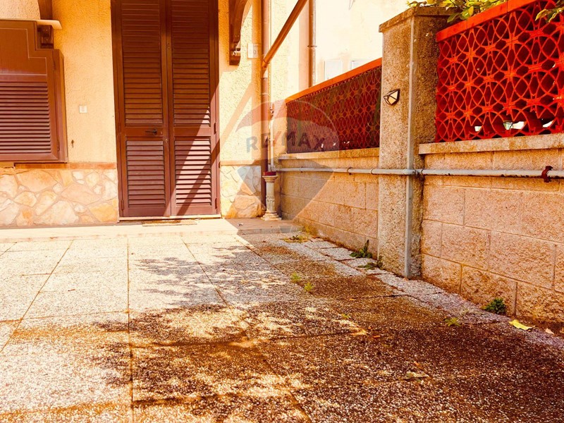 Casa Indipendente in Vendita a Rosignano Marittimo, 179'000€, 143 m²