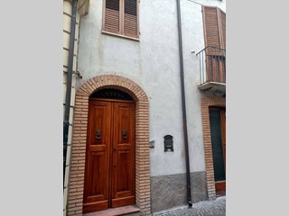 Appartamento in Affitto a Teramo, 750€, 160 m²
