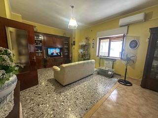 Quadrilocale in Vendita a Capua, 60'000€, 98 m²