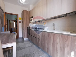 Trilocale in Vendita a Agrate Brianza, 153'000€, 101 m²