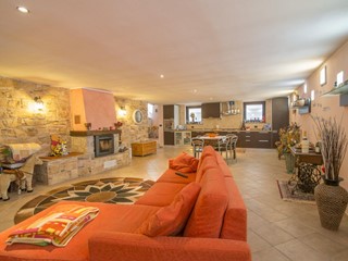 Villa in Vendita a Podenzano, 280'000€, 180 m²