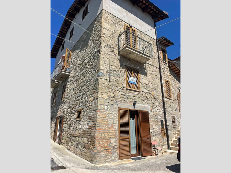 Casa Semi Indipendente in Vendita a Venarotta, 88'000€, 100 m²