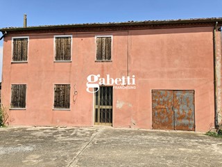Casale in Vendita a Monselice, 120'000€, 14809 m²