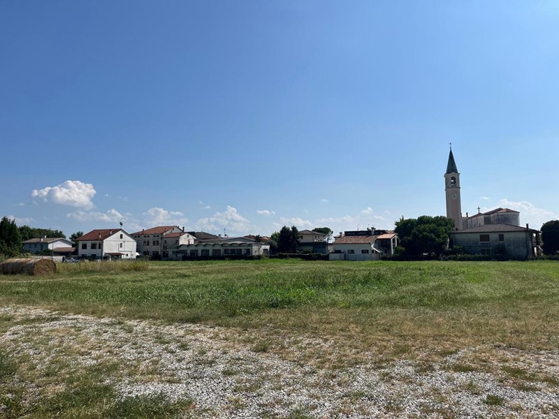 Terreno edificabile in Vendita a Pozzoleone, 600'000&euro;, 9500 m²