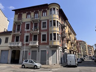 Appartamento in Vendita a Torino, 279'000€, 270 m²