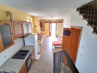 Casa Semi Indipendente in Vendita a Lucca, zona San Macario, 150'000&euro;, 60 m²