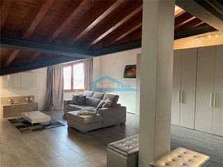 Trilocale in Vendita a Capriolo, 175'000€, 130 m², arredato, con Box