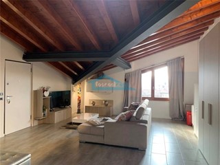 Trilocale in Vendita a Capriolo, 175'000&euro;, 130 m², arredato, con Box