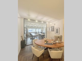 Ufficio in Affitto a Vicenza, 1'000€, 118 m²