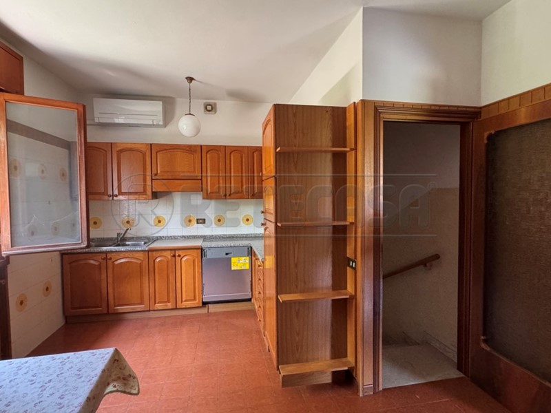 Casa Indipendente in Vendita a Salzano, 349'000€, 250 m², con Box