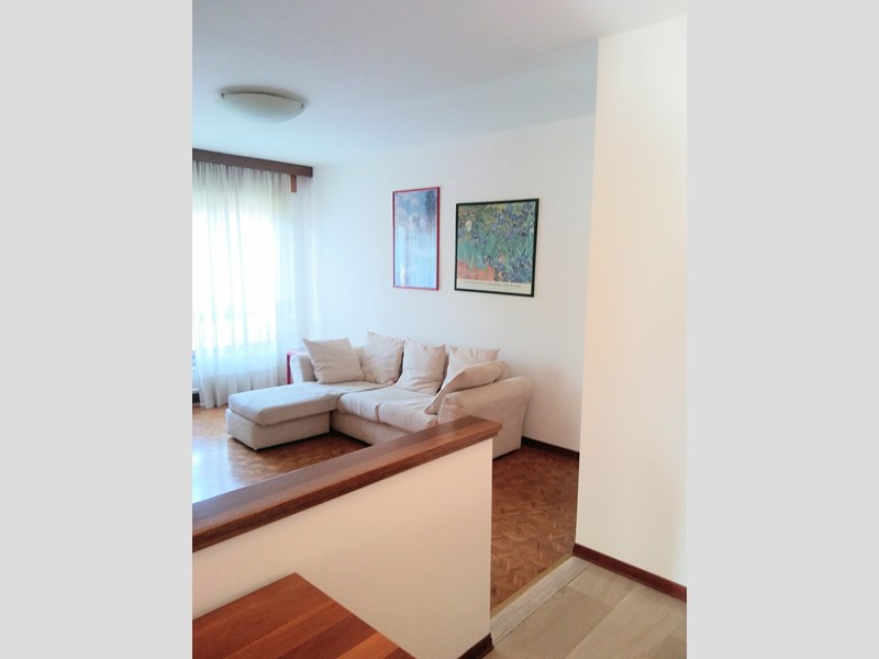 Appartamento in Vendita a Tolmezzo, zona centro, 100'000€, 96 m², arredato