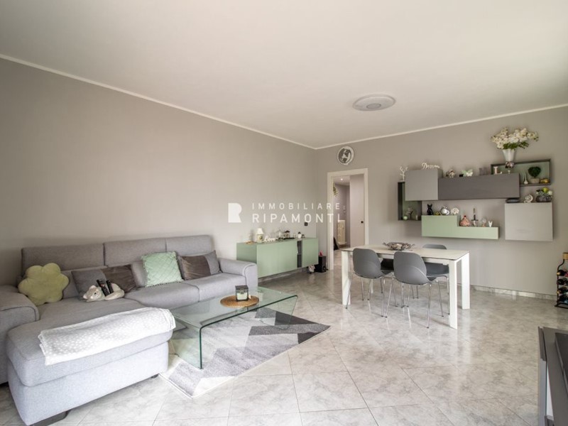 Quadrilocale in Vendita a Pescate, 250'000&euro;, 140 m²
