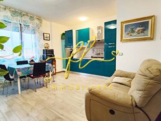 Quadrilocale in Vendita a Rosignano Marittimo, zona Rosignano Solvay, 165'000€, 89 m²