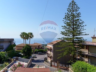 Casa Indipendente in Vendita a Aci Castello, 59'000€, 140 m²