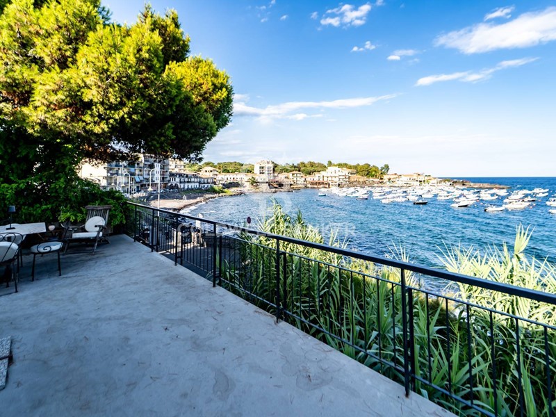 Villa in Vendita a Acireale, 500 m²