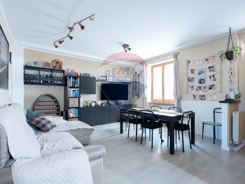 Appartamento in Vendita a Serra San Quirico, 75'000€, 114 m²