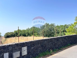 Terreno agricolo in Vendita a Ragalna, 53'000&euro;, 1200 m²