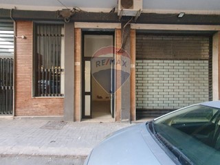 Immobile commerciale in Vendita a Caltagirone, 20'000€, 40 m²