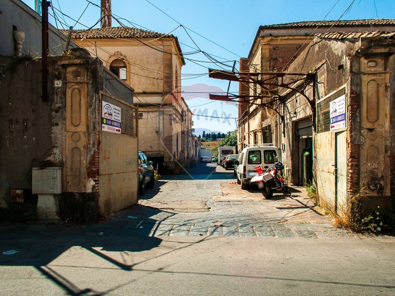 Immobile commerciale in Vendita a Catania, 1'620'000&euro;, 6000 m²