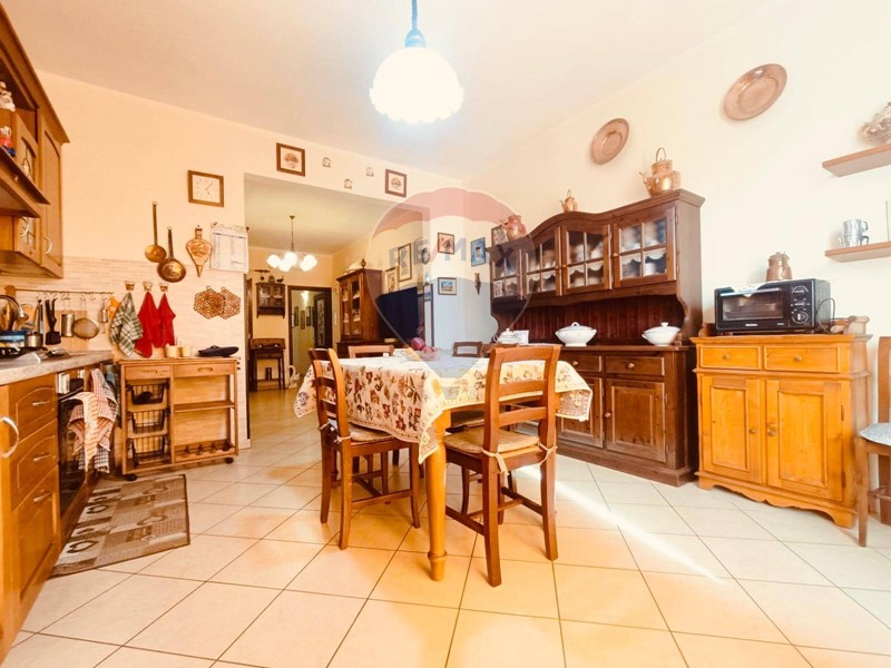 Quadrilocale in Vendita a Cecina, 169'000€, 101 m²
