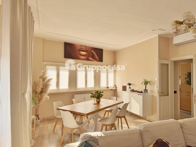 Trilocale in Vendita a Magenta, 173'000€, 102 m²