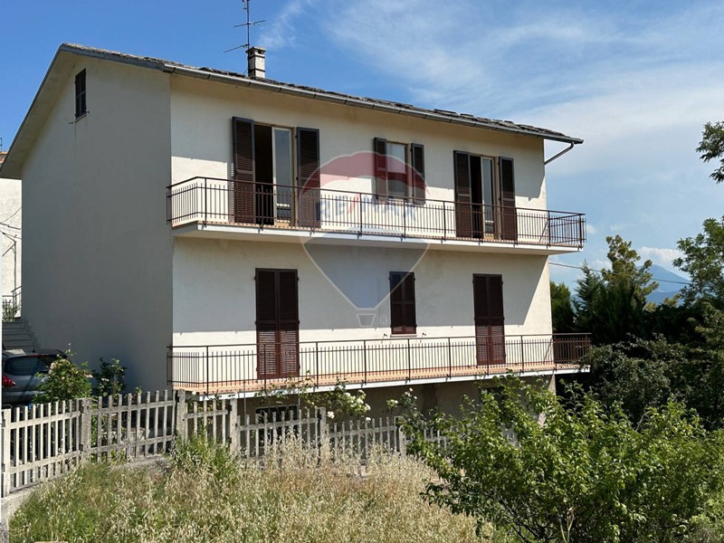 Appartamento in Vendita a Mergo, 55'000€, 105 m²