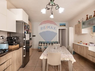 Appartamento in Vendita a Mergo, 95'000€, 81 m²