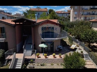 Quadrilocale in Vendita a Morro d'Alba, 125'000€, 70 m²