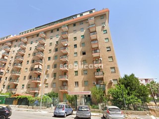 Quadrilocale in Vendita a Palermo, 130'000€, 117 m²