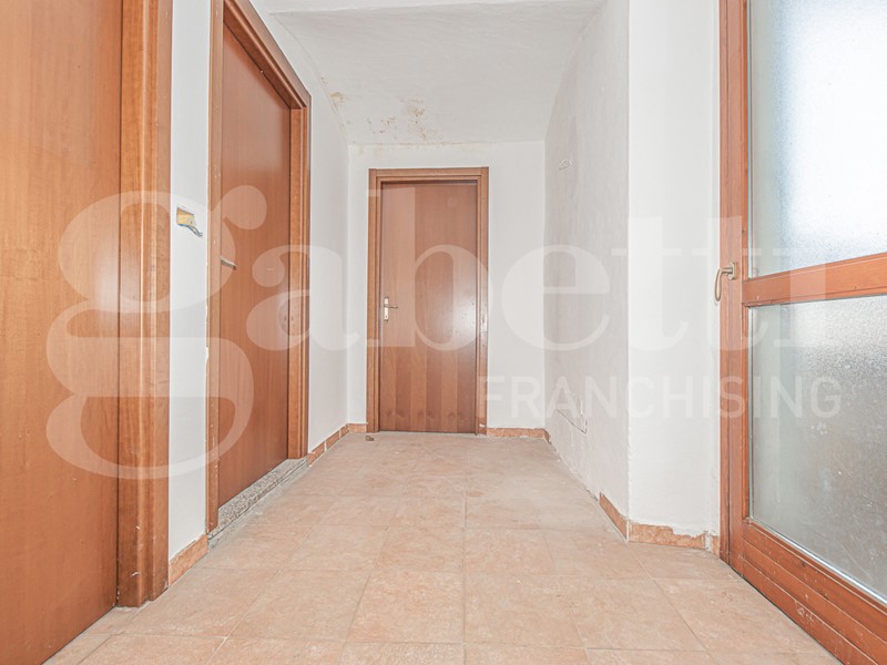 Casa Indipendente in Vendita a Giaveno, 69'000€, 160 m²