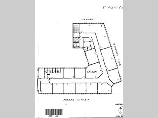 Ufficio in Affitto a Brindisi, 2'500€, 600 m²