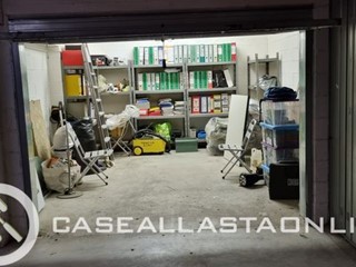 Box in Vendita a Jesi, 20'000€, 18 m²