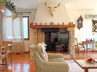 Villa in Vendita a Sanluri, 300'000€, 280 m²