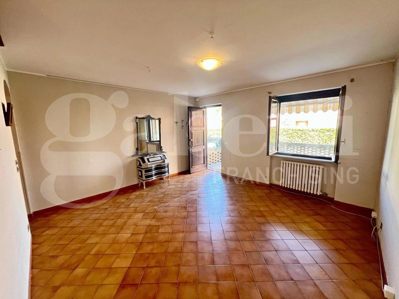 Casa Indipendente in Vendita a Bra, 150'000€, 120 m²