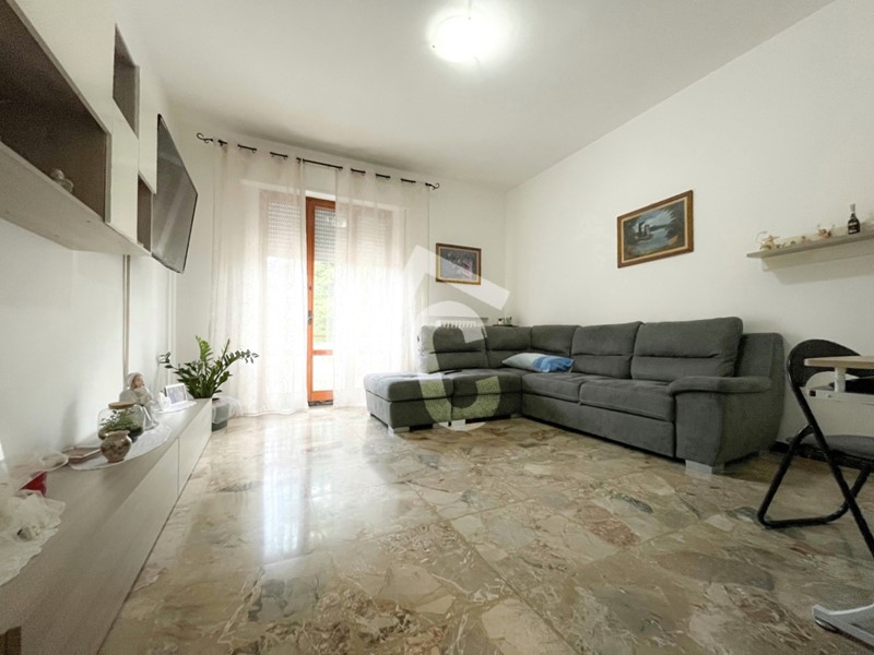 Trilocale in Vendita a Jesi, zona ZONA 6A, 139'000€, 121 m², con Box