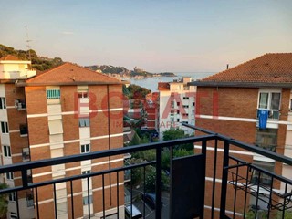 Appartamento in Affitto a Lerici, zona San Terenzo, 1'500€, 110 m², arredato