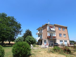 Casa Indipendente in Vendita a Valsamoggia, 495'000€, 360 m², con Box