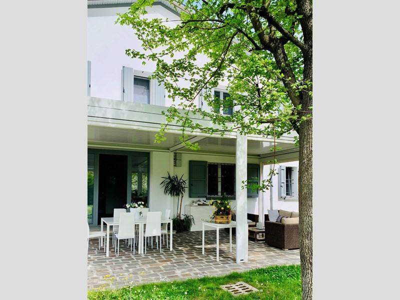 Villa in Vendita a Valsamoggia, 825'000€, 380 m², con Box