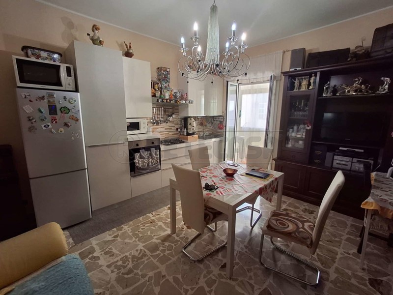 Appartamento in Vendita a Siracusa, 105'000&euro;, 101 m²